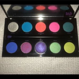Urban Decay-  Electric Pressed Pigment Palette